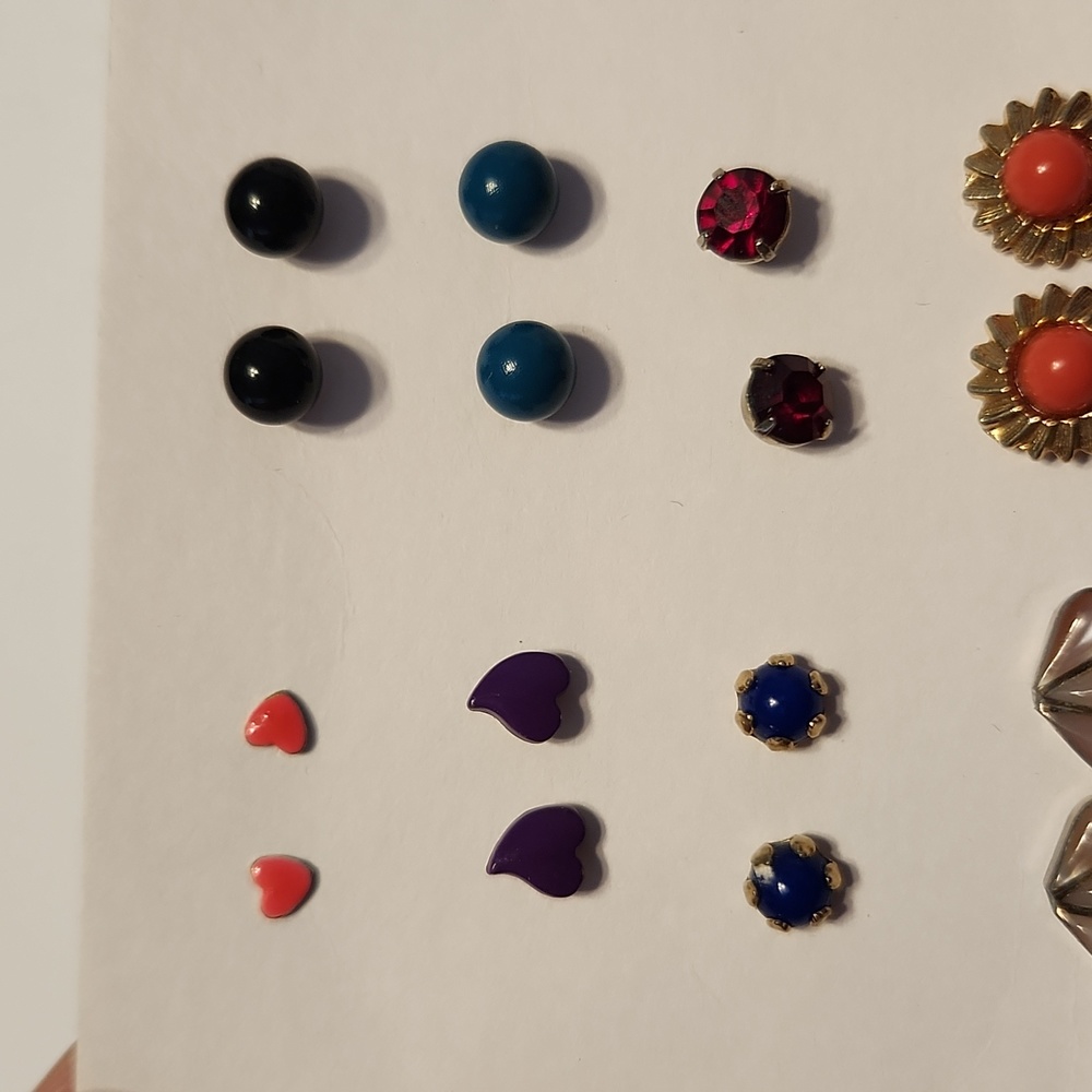 Stud Earring Collection - Picture 5 of 8